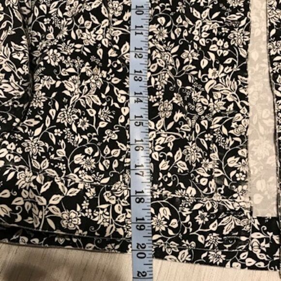 Charter Club Black and White floral Jacket - Picture 5 of 6